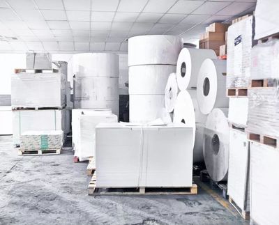 景寧青年企業(yè)家為新和縣實驗中學捐贈價值1萬余元印刷物資